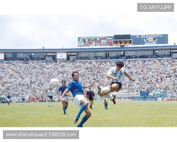 追忆长发足球明星的传奇人生与不朽足迹 追忆长发足球明星的传奇人生与不朽足迹